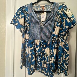 NWT Knox Rose Floral Blue and White Women's Top